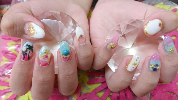 ネイルサロン　ルネッサンス | 夏💅ネイル！4000円✨