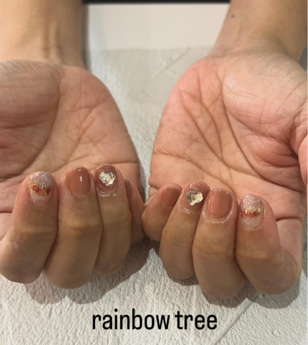 RAINBOW TREE | ワンカラー➕アートと♡のパーツ✨ こちらも秋な感じで素敵💓