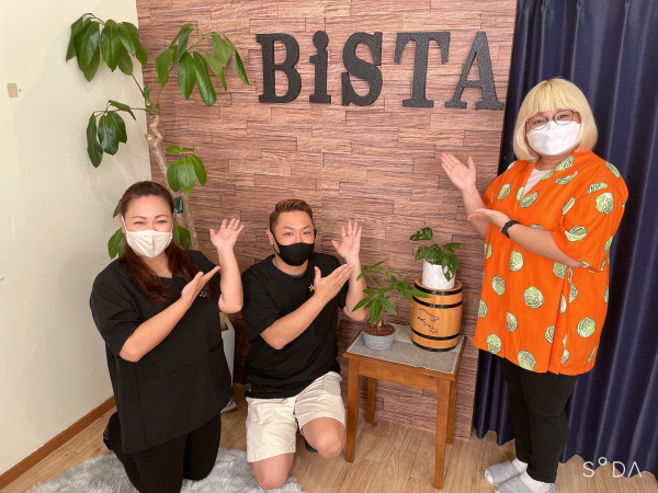 BiSTA ~ビスタ~　　〈美肌脱毛&フェイシャル専門店〉 | ラジオ収録の記念撮影♪