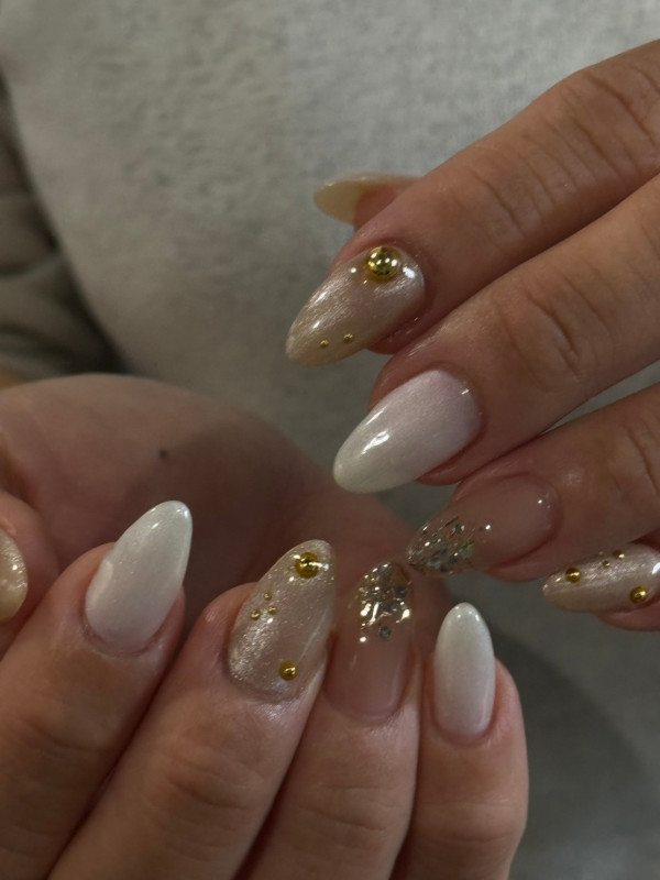 e___.nail | 