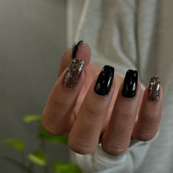 e___.nail | 