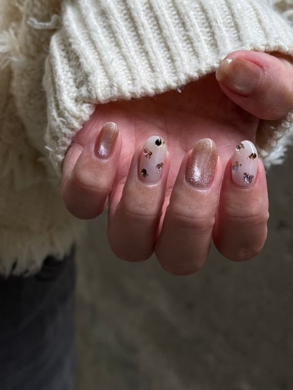 e___.nail | 
