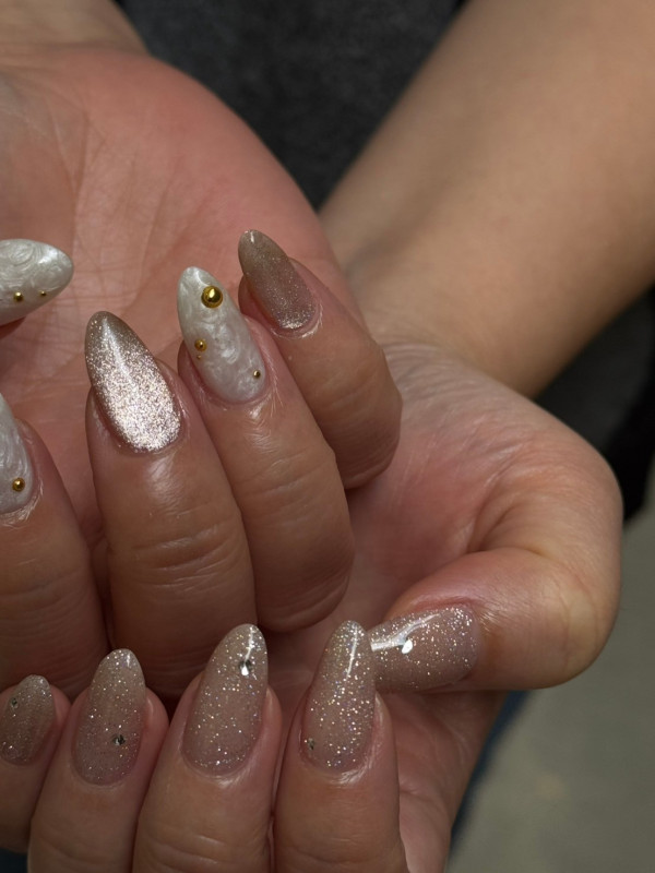 e___.nail | 